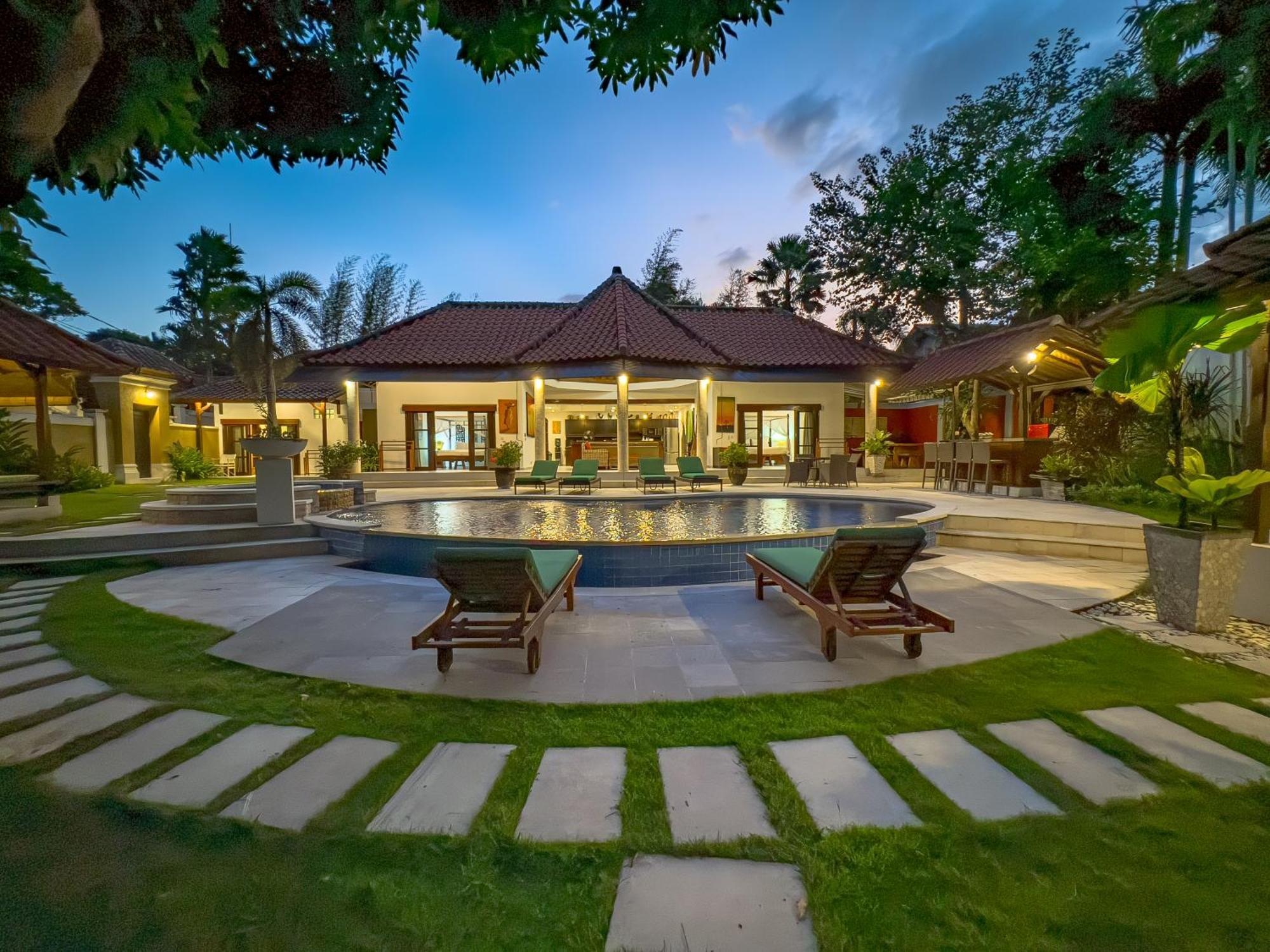 Villa Bugis Abimanyu Seminyak Buitenkant foto